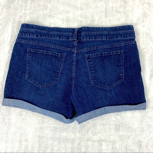 Jordache Jean Shorts Fold Up Hem - Picture 2 of 8
